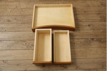 中古　横浜ダニエル(daniel)　A-402　スツール付き　ラウンド型の鏡が印象的な上品な佇まいのドレッサー(鏡台)(R-057494)