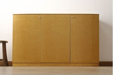 中古　松創　バーズアイメープル　シンプルで洗練された佇まいが印象的なサイドボード(定価約90万円)(戸棚、収納棚、キャビネット)(R-057501)