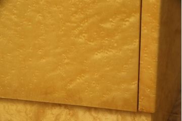 中古　松創　バーズアイメープル　シンプルで洗練された佇まいが印象的なサイドボード(定価約90万円)(戸棚、収納棚、キャビネット)(R-057501)