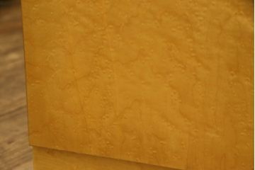 中古　松創　バーズアイメープル　シンプルで洗練された佇まいが印象的なサイドボード(定価約90万円)(戸棚、収納棚、キャビネット)(R-057501)