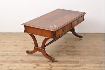 中古　最高級　イギリス　Charles Barr(チャールズ バー)　マホガニー　美しい木目が目を引く、象嵌入りセンターテーブル(定価約62万円)(ローテーブル)(R-057502)