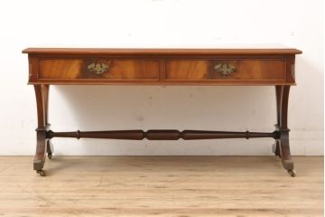 中古　最高級　イギリス　Charles Barr(チャールズ バー)　マホガニー　美しい木目が目を引く、象嵌入りセンターテーブル(定価約62万円)(ローテーブル)(R-057502)