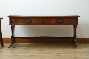 中古　最高級　イギリス　Charles Barr(チャールズ バー)　マホガニー　美しい木目が目を引く、象嵌入りセンターテーブル　定価約62万円　(R-057502)