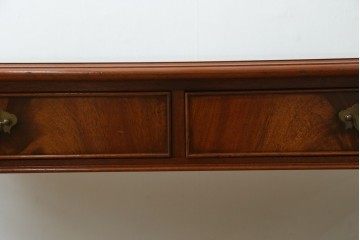 中古　最高級　イギリス　Charles Barr(チャールズ バー)　マホガニー　美しい木目が目を引く、象嵌入りセンターテーブル　定価約62万円　(R-057502)