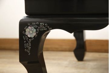中古　極上美品　ガラス天板付き　まるで美術品のような螺鈿細工が美しい漆塗り座卓(定価約100万円)(ローテーブル)(R-057503)
