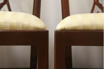 中古　美品　IDC大塚家具取り扱い　アメリカ高級家具　COUN CILL(カウンシル)(カンセル)　マホガニー材　ダイニングチェア4脚セット(4脚定価 約32万円)(椅子、イス)(R-057510)