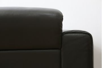 中古　美品　デセデ(de Sede)　グレー色　本革レザー　シンプルモダンなフォルムが格好良い1人掛けレザーソファ(定価約60万円)(アームチェア、一人掛けソファ)(R-057519)