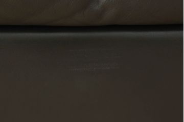 中古　美品　デセデ(de Sede)　グレー色　本革レザー　シンプルモダンなフォルムが格好良い3人掛けレザーソファ(三人掛けソファ、3P)(R-057521)