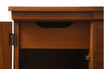 中古　美品　DREXEL HERITAGE(ドレクセルヘリテイジ)　Triune(トライユン)　品のある佇まいのサイドボード(サイドキャビネット、リビングボード、サイドチェスト、引き出し)(R-057522)