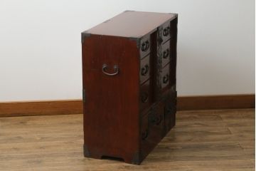 和製アンティーク　杉材　漆塗り　和モダンなお部屋づくりにオススメの庄内小箪笥(時代箪笥、和たんす、収納箪笥、引き出し)(R-057528)