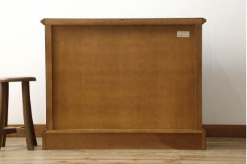 中古　美品　インテリアえぞ(EZO)製　クラシカルな雰囲気ただようチェスト(引き出し、洋服タンス、衣装タンス)(R-057529)