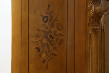 中古　美品　六本木アピス(APIS)取り扱い　イタリア最高級家具　気品あふれる象嵌入りサイドボード　定価約80万円　(R-057530)