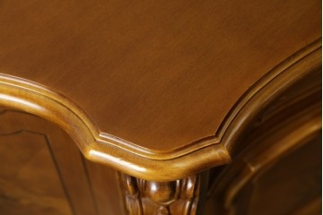 中古　美品　六本木アピス(APIS)取り扱い　イタリア最高級家具　気品あふれる象嵌入りサイドボード　定価約80万円　(R-057530)