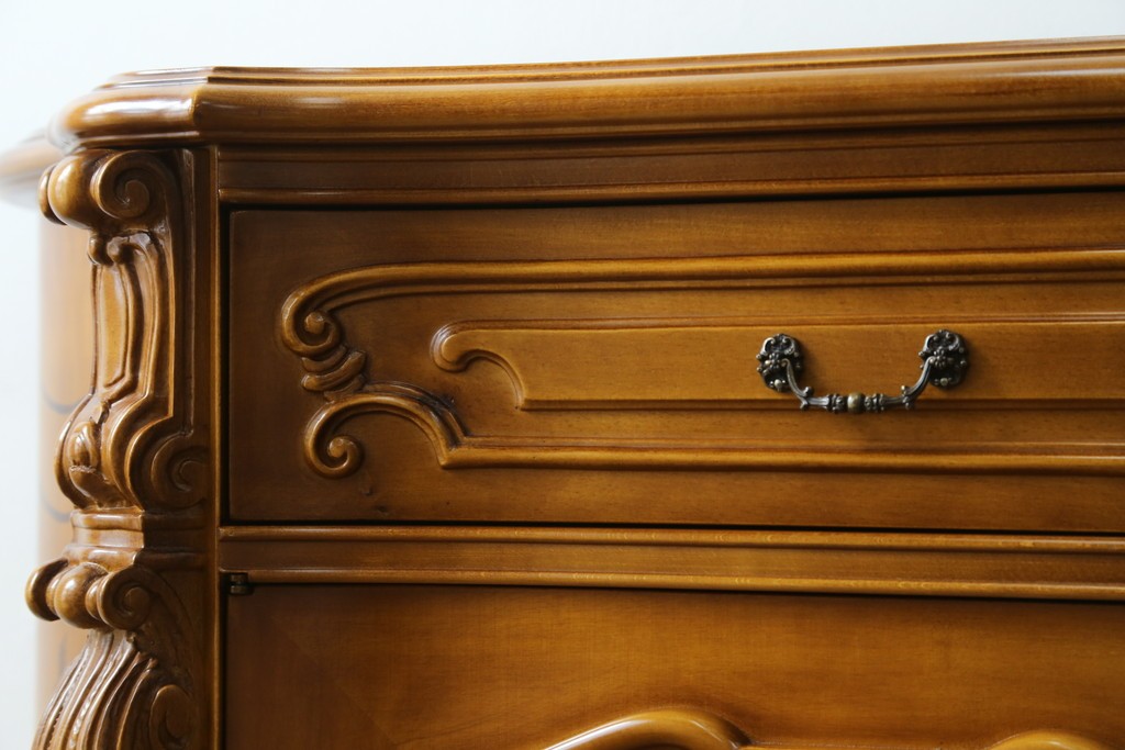 中古　美品　六本木アピス(APIS)取り扱い　イタリア最高級家具　気品あふれる象嵌入りサイドボード　定価約80万円　(R-057530)