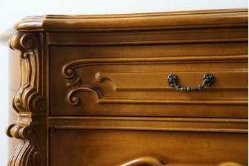 中古　美品　六本木アピス(APIS)取り扱い　イタリア最高級家具　気品あふれる象嵌入りサイドボード　定価約80万円　(R-057530)