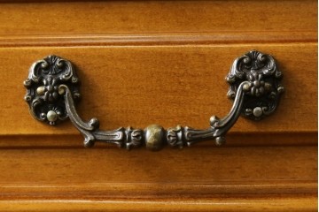 中古　美品　六本木アピス(APIS)取り扱い　イタリア最高級家具　気品あふれる象嵌入りサイドボード　定価約80万円　(R-057530)