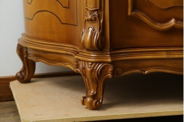 中古　美品　六本木アピス(APIS)取り扱い　イタリア最高級家具　気品あふれる象嵌入りサイドボード　定価約80万円　(R-057530)