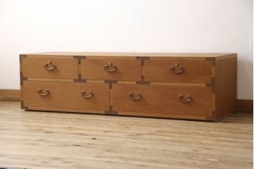 中古　屋久杉　お掃除のしやすさがありがたい脚付きローチェスト(ローボード、テレビ台、引き出し)(R-057532)