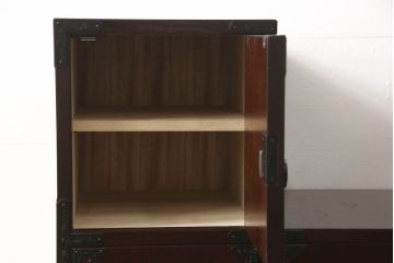中古　美品　仙台民芸箪笥(仙台箪笥)　欅産業　漆塗　インテリアとして個性が光る階段車箪笥(階段箪笥、和箪笥、和タンス、収納箪笥)(定価約48万円)(R-057534)