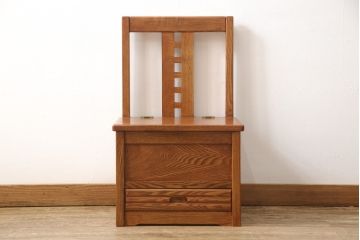 中古　美品　ニレ材　収納スペース付きで使い勝手抜群のダイニングチェア(椅子、板座チェア)(R-057536)