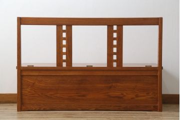 中古　美品　ニレ材　たっぷり収納スペース付きで使い勝手抜群の2人掛けベンチ(二人掛けベンチ、長椅子、板座)(R-057538)