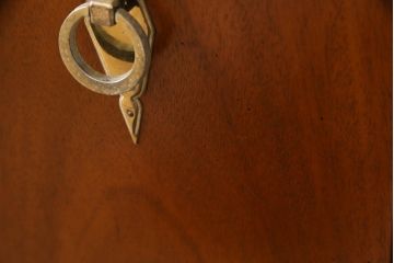 中古　美品　DREXEL HERITAGE(ドレクセルヘリテイジ)　Triune(トライユン)　クラシカルな佇まいのサイドボード(定価約54万円)(キャビネット、リビングボード)(R-057540)