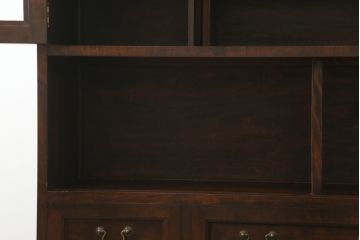 中古　松本民芸家具　和モダンなデザインが雰囲気を盛り立てるC型サイドボード(食器棚、キャビネット、収納棚、戸棚)(定価約84万円)(R-057546)