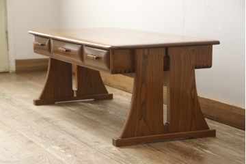 中古　最高級!指物工芸家具　駿河工芸　総欅(ケヤキ)無垢材　品を感じさせる佇まいが魅力的な文机(座机、ローテーブル、センターテーブル)(R-057550)