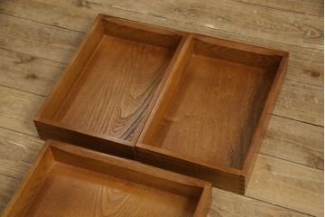 中古　最高級!指物工芸家具　駿河工芸　総欅(ケヤキ)無垢材　品を感じさせる佇まいが魅力的な文机(座机、ローテーブル、センターテーブル)(R-057550)