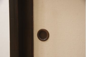 和製ビンテージ　松本民芸家具　深い色合いと落ち着いた雰囲気が魅力的な、E型クズ布茶タンス(茶棚、茶箪笥、飾り棚、ヴィンテージ)(R-057557)