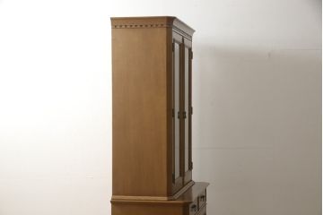 中古　超美品　北海道旭川 近藤工芸　Solid Furniture OAK (ソリッドファニチャー オーク)　品のあるデザインが魅力的なキャビネット(定価約39万円)(収納棚、戸棚、食器棚)(R-057562)