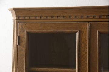 中古　超美品　北海道旭川 近藤工芸　Solid Furniture OAK (ソリッドファニチャー オーク)　品のあるデザインが魅力的なキャビネット(定価約39万円)(収納棚、戸棚、食器棚)(R-057562)