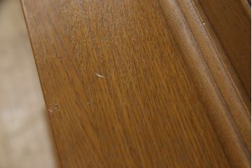 中古　超美品　北海道旭川 近藤工芸　Solid Furniture OAK (ソリッドファニチャー オーク)　品のあるデザインが魅力的なキャビネット(定価約39万円)(収納棚、戸棚、食器棚)(R-057562)