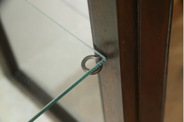 イギリスアンティーク　マホガニー材　店舗什器としてもおすすめ! クラシカルなキャビネット(飾り棚、ガラスケース、収納棚、戸棚)(R-057563)
