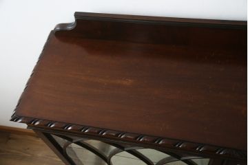 イギリスアンティーク　マホガニー材　店舗什器としてもおすすめ! クラシカルなキャビネット(飾り棚、ガラスケース、収納棚、戸棚)(R-057563)