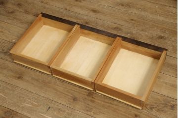 中古　松本民芸家具　どこかレトロな雰囲気も感じる90型茶タンス(定価約35万6千円)(サイドボード、戸棚、収納棚)(R-057564)
