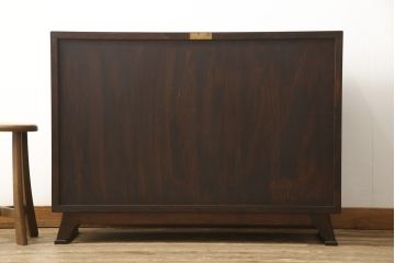中古　松本民芸家具　どこかレトロな雰囲気も感じる90型茶タンス(定価約35万6千円)(サイドボード、戸棚、収納棚)(R-057564)