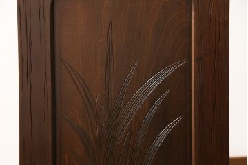 中古　美品　軽井沢彫り　菖蒲彫刻　品のある佇まいが魅力的なチェスト(和タンス、衣装箪笥、洋服たんす、引き出し)(R-057565)