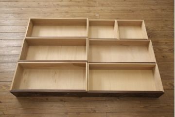 中古　美品　軽井沢彫り　菖蒲彫刻　品のある佇まいが魅力的なチェスト(和タンス、衣装箪笥、洋服たんす、引き出し)(R-057565)