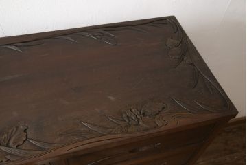 中古　美品　軽井沢彫り　菖蒲彫刻　品のある佇まいが魅力的なチェスト(和タンス、衣装箪笥、洋服たんす、引き出し)(R-057565)