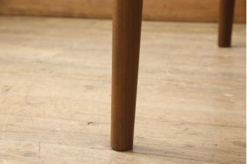 デンマークビンテージ　チーク材　シンプルなデザインで取り入れやすい、大振りサイズのダイニングテーブル(エクステンションテーブル、作業台、ヴィンテージ、北欧)(R-057576)
