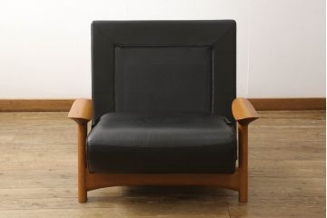 中古　美品　IDC大塚家具　チェリー材　本革　ポラダ風　モダンな大人空間を演出する一人掛けレザーソファ(アームソファ、アームチェア)(R-057579)