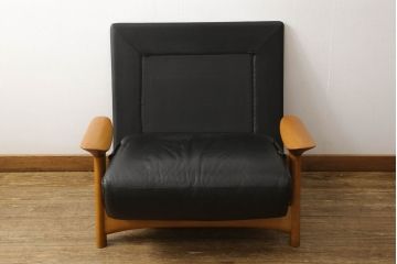 中古　美品　IDC大塚家具　チェリー材　本革　ポラダ風　モダンな大人空間を演出する一人掛けレザーソファ(アームソファ、アームチェア)(R-057580)