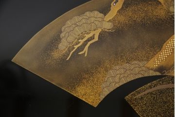 中古　美品　輪島塗り　在銘有り　繊細な扇の図柄が気品を感じさせる座卓(定価140万円)(ローテーブル、センターテーブル)(R-057583)