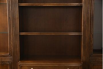 中古　美品　スペイン　バロッサバレンティ(VARO,S.A. VALENTI)　格調高いインテリアを演出するキャビネット(定価約219万円)(カップボード、食器棚、収納棚、戸棚、サイドボード)(R-057586)