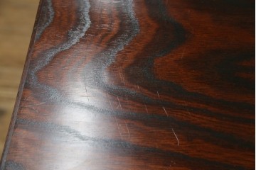 中古　美品　岩谷堂箪笥　重厚感ある金具と力強い木目が目を引く収納箪笥　(R-057588)