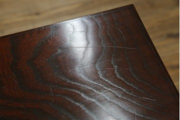 中古　美品　岩谷堂箪笥　重厚感ある金具と力強い木目が目を引く収納箪笥　(R-057588)