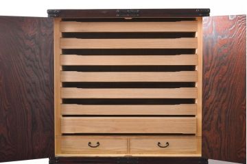 中古　美品　岩谷堂箪笥　奥行のある収納力抜群の衣装箪笥(和タンス、引き出し、着物箪笥)(R-057590)