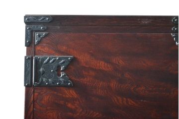 中古　美品　岩谷堂箪笥　奥行のある収納力抜群の衣装箪笥(和タンス、引き出し、着物箪笥)(R-057590)