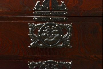 中古　美品　岩谷堂箪笥　奥行のある収納力抜群の衣装箪笥(和タンス、引き出し、着物箪笥)(R-057590)